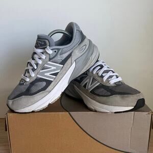 New Balance 990 V6 Grey/White Kids Sneakers- SZ 5 Y- 6.5 W
